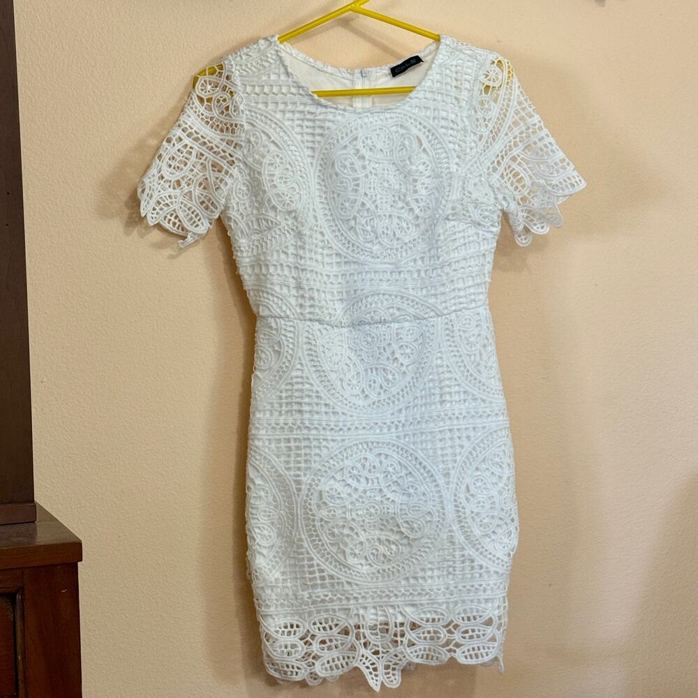 CALS Women’s Small White Guipure Lace Mini Dress Medallion Fitted Sheath